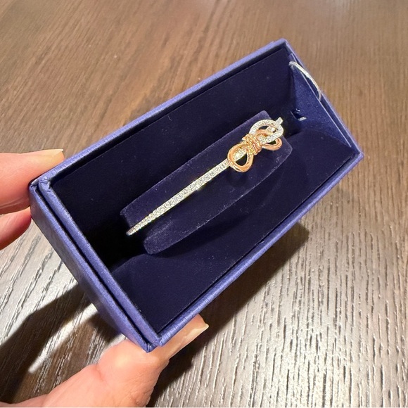 NEW Swarovski Lifelong Bow Bangle White Mixed Metal Finish - Picture 3 of 12